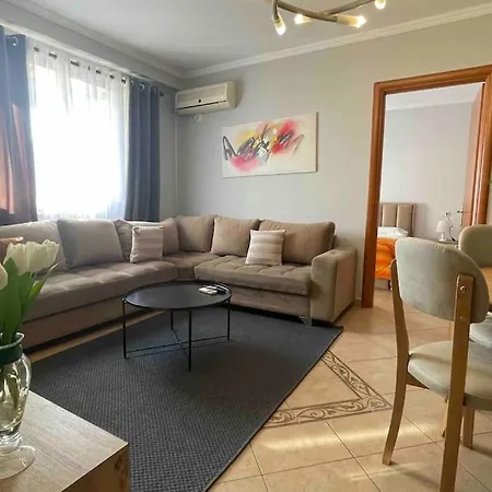 34 ° Bs * Tirana